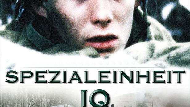 Das Filmplakat für „Spezialeinheit IQ“ zeigt Soldaten im Winter während des Krieges.