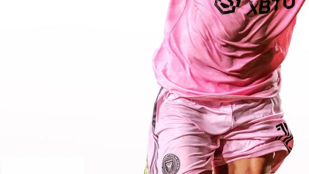 Lionel Messi im Trikot von Inter Miami jubelt.