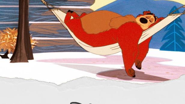 Ein Bär schläft in einer Hängematte vor einer verschneiten Landschaft, Titel „Bärenmüde“.