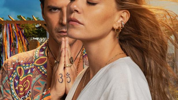 Ein Mann und eine Frau auf dem Filmplakat für „Arayış“.