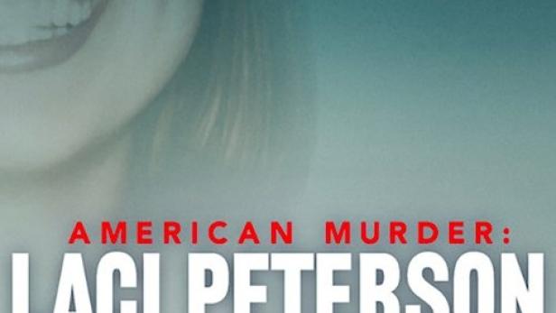 Das Filmplakat für „American Murder: Laci Peterson“ zeigt eine Frau und ein Boot auf dem Wasser.