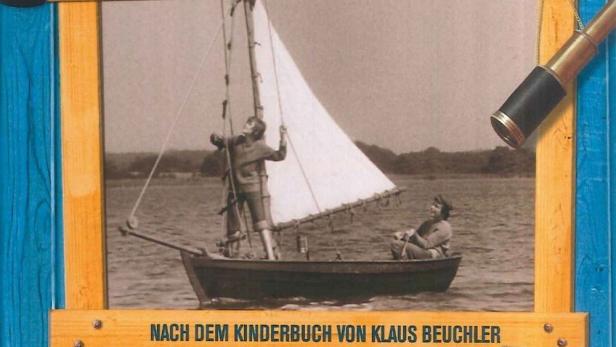 Das Cover des Films „Pirat mit Hindernissen“ zeigt eine Schwarzweiß-Szene mit zwei Kindern in einem Segelboot.