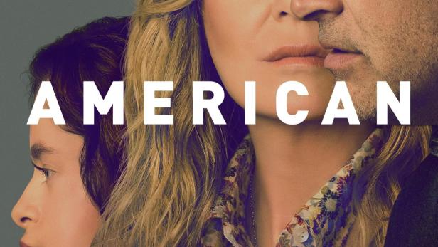 Das Filmplakat für „Good American Family“ zeigt die Gesichter einer Familie.