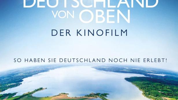 Das Filmplakat für „Deutschland von Oben“ zeigt Luftaufnahmen von Landschaften und Städten.