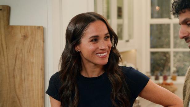 Herzogin Meghan lächelt in ihrer Lifestyle-Serie „With Love, Meghan“.