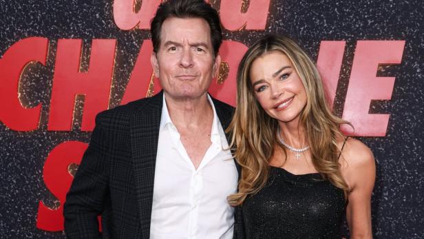 Charlie Sheen und Ex-Frau bei Premiere von „aka Charlie Sheen“ in Los Angeles.