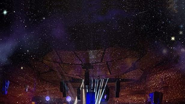 Das dänische Nationalorchester präsentiert „Galaxy Symphony“ vor einem Publikum.