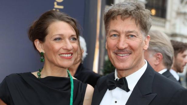 Tobias Moretti und Ehefrau Julia als Gäste bei einem Event.