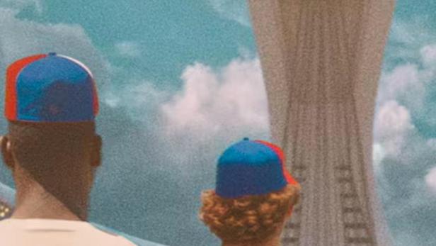 Baseballspieler mit den Namen Dawson und Carter vor dem Olympiastadion Montreal.