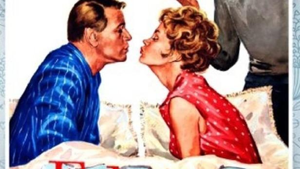 Das Filmplakat für „Frühstück im Doppelbett“ zeigt ein Paar im Bett und einen Kellner mit Frühstückstablett.