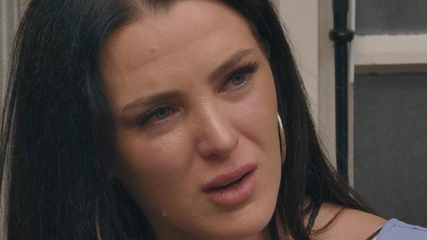 Großaufnahme von "Sommerhaus der Stars"-Kandidatin Jennifer