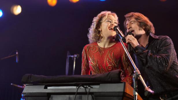 Hugh Jackman und Kate Hudson singen gemeinsam