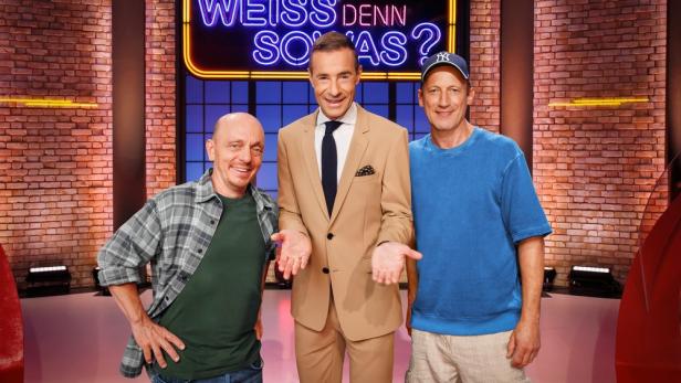 Bernhard Hoëcker, Kai Pflaume und Wotan Wilke Möhring im TV-Studio