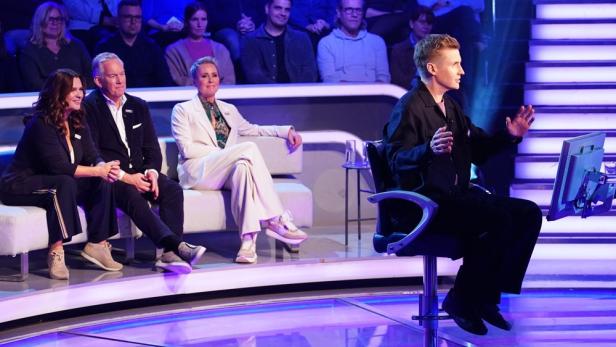 Katarina Witt, Johannes B. Kerner, Sonja Zietlow und Till Reiners im TV-Studio