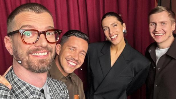 Gruppenbild mit Joko sowie Nico Santos, Andrea Petković und Till Reiners