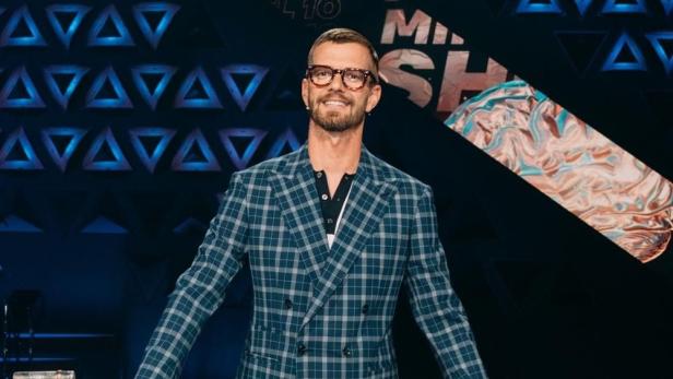 Joko Winterscheidt als Showmaster