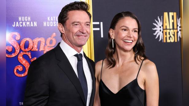 Pärchenauftritt Hugh Jackman und Sutton Foster in LA 2025