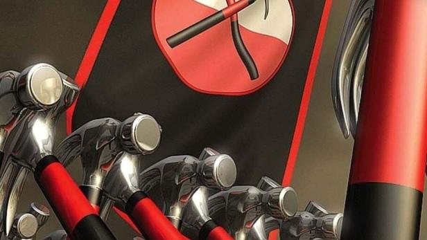 Pink Floyd: Behind the Wall