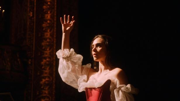 Maria Anna Mozart (Havana Joy) auf der Bühne beim Finale