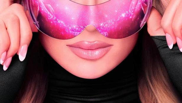  Paris Hilton - Infinite Icon: A Visual Memoir