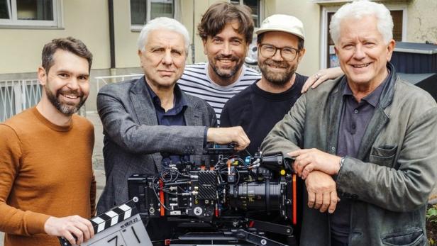 Tatort-Ermittler Wachtveitl und Nemec stützen sich auf Filmkamera