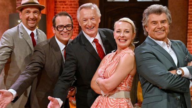 Andy Borg im Gruppenbild mit Gästen seiner Schlager-Show