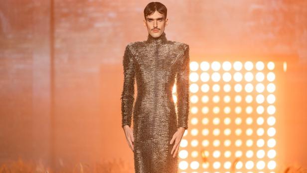 Lukas in GNTM auf em Laufsteg