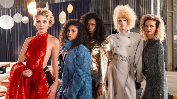 Model-Anwärterinnen Eileen, Daphne, Cléo, Kim,  Anna