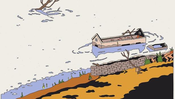 Überschwemmtes Haus, dem das Dach fehlt, ragt aus dem Wasser