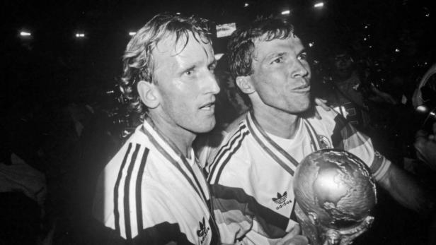 Final-Torschütze und sein Kapitän: Andreas Brehme und Lothar Matthäus 