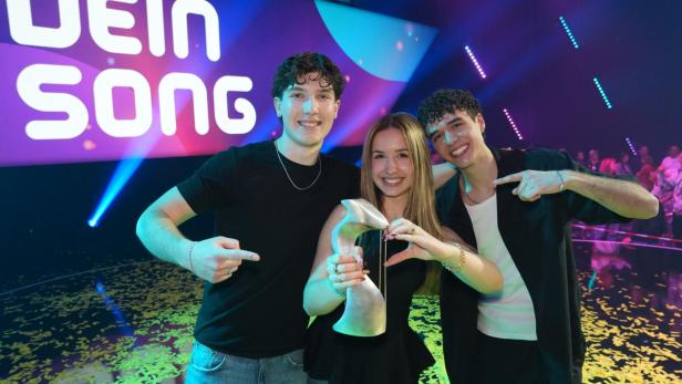 Geschwisterpaar Rina (14) und Aki (18) sichert sich den Titel "Songwriter des Jahres" 2026.