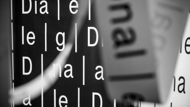 In Silben und Buchstaben zerteilter Diagonale-Name