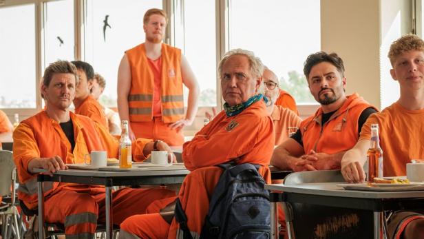 Uwe Ochsenknecht als Käpt'n Werner Träsch und seine Kollegen von der Stadtreinigung