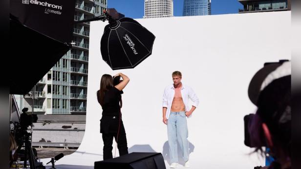 GNTM-Model Yanneck beim Shooting