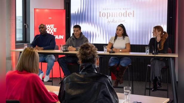 GNTM-Models Godfrey, Boureima, Daphne und Marlene beim Pressetalk