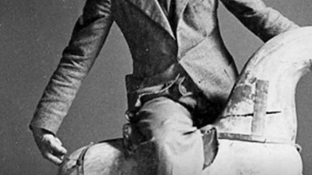 Max Ernst - Le surréaliste et le monstre fasciste