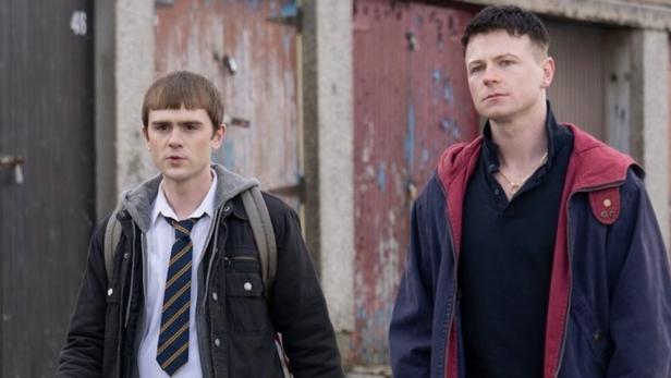 Mitchell Robertson (l.) und Stuart Campbell als jüngere Versionen der Hauptfiguren in "Half Man"