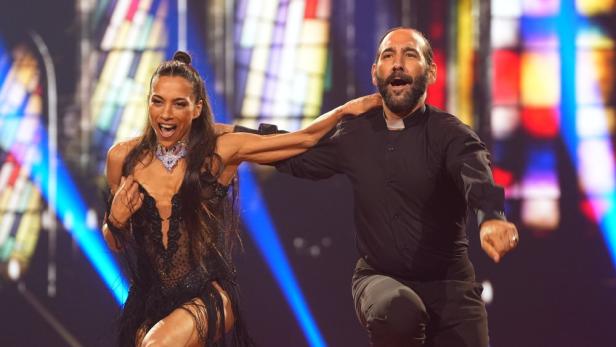 Nadja Benaissa tanzte beim Partner-Switch mit Massimo Sinató