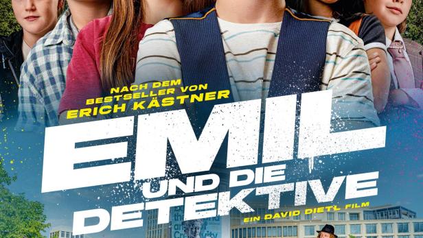 Filmplakat zu „Emil und die Detektive“ von David Dietl mit einer Gruppe Kinder vor der Berliner Skyline und einem Mann mit Hut und Koffer.