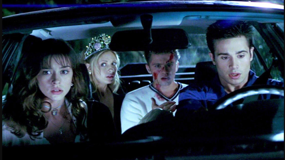I Know What You Did Last Summer Serie "Ich weiß, was du letzten Sommer getan hast" wird zur Horror-Serie