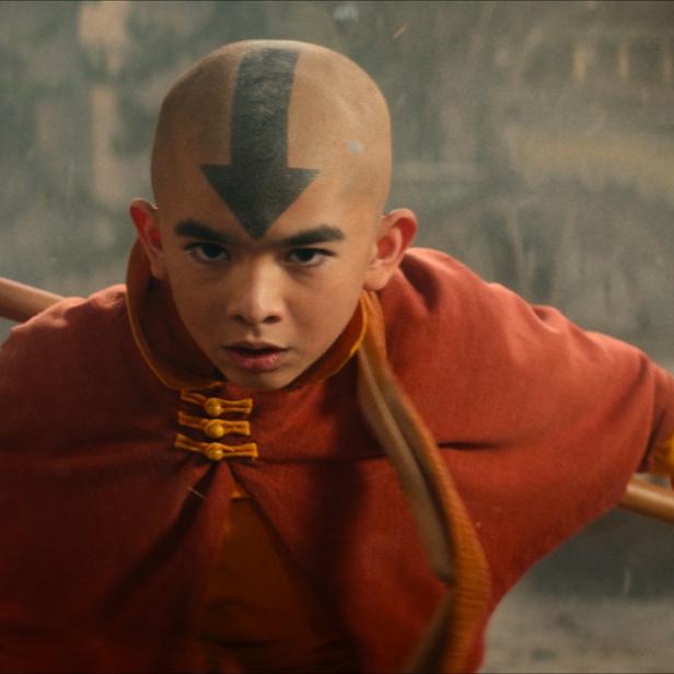 Aang, der Avatar, mit seinem Stab in einer dynamischen Pose.