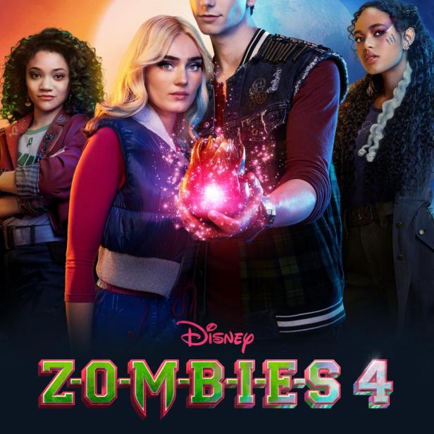 Das Filmplakat für „Zombies 4“ zeigt vier Jugendliche vor einem Mond und bunten Lichtern.