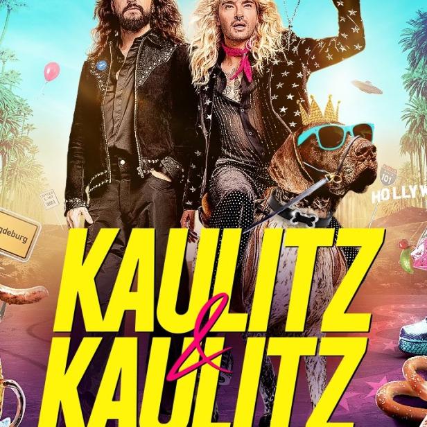 Das Poster der Netflix-Serie „Kaulitz & Kaulitz“ zeigt Bill und Tom Kaulitz mit einem Hund vor einem sonnigen Hintergrund.