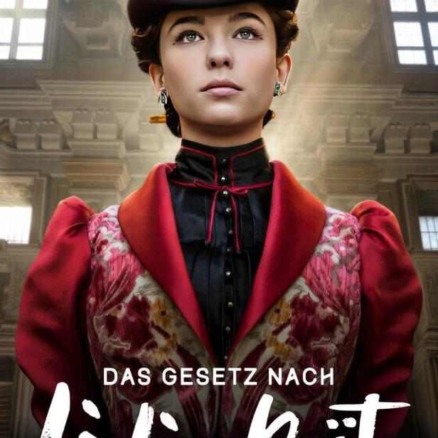Das Poster für die Serie „Das Gesetz nach Lidia Poët“ zeigt die Hauptdarstellerin in historischer Kleidung.