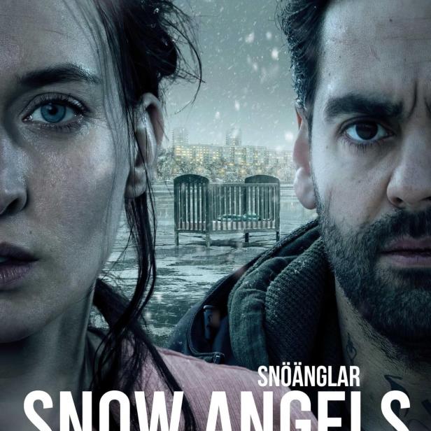Das Filmplakat für „Snow Angels“ zeigt eine Frau und einen Mann vor einer verschneiten Stadtlandschaft.