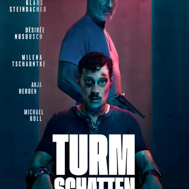 Das Filmplakat für „Turmschatten“ zeigt einen gefesselten Mann und einen Mann mit einer Waffe.