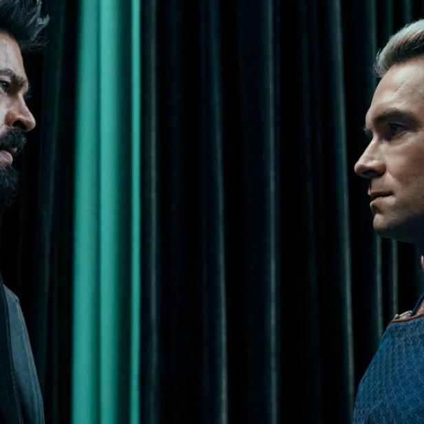 Butcher (Karl Urban, l.) und Homelander (Antony Starr) stehen einander gegenüber