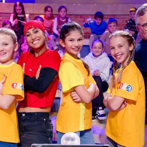 Elton und Breakdancerin Jilou mit Kindern