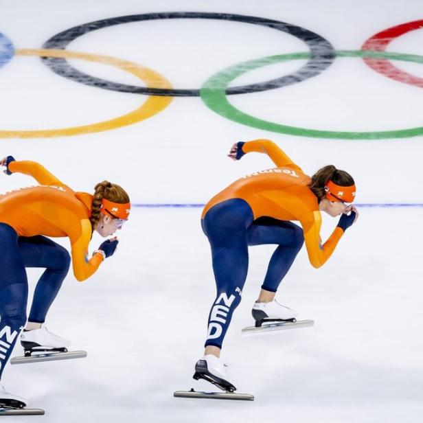 Zwei Eisschnelläuferinnen