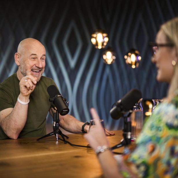  Monika Gruber und Roland Düringer im Gespräch